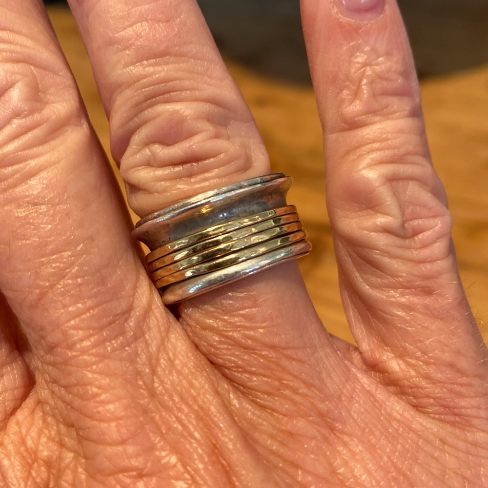 🎉 SOLD SOLD SOLD‼️SUNDANCE 14k EMBRACE SPINNING 5.5 STERLING SILVER RING‼️ - Picture 1 of 7